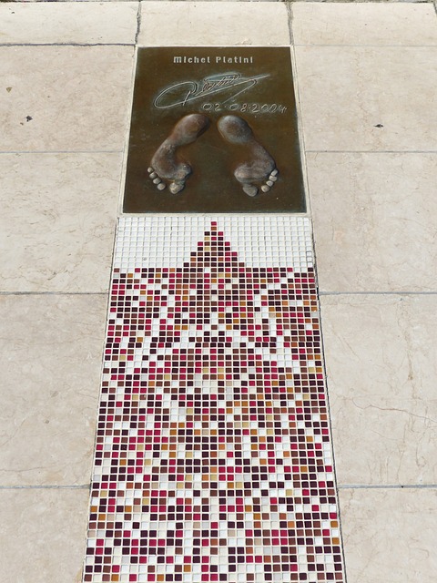 想要实现成 想要实现成